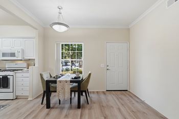 Vinyl plank flooring*